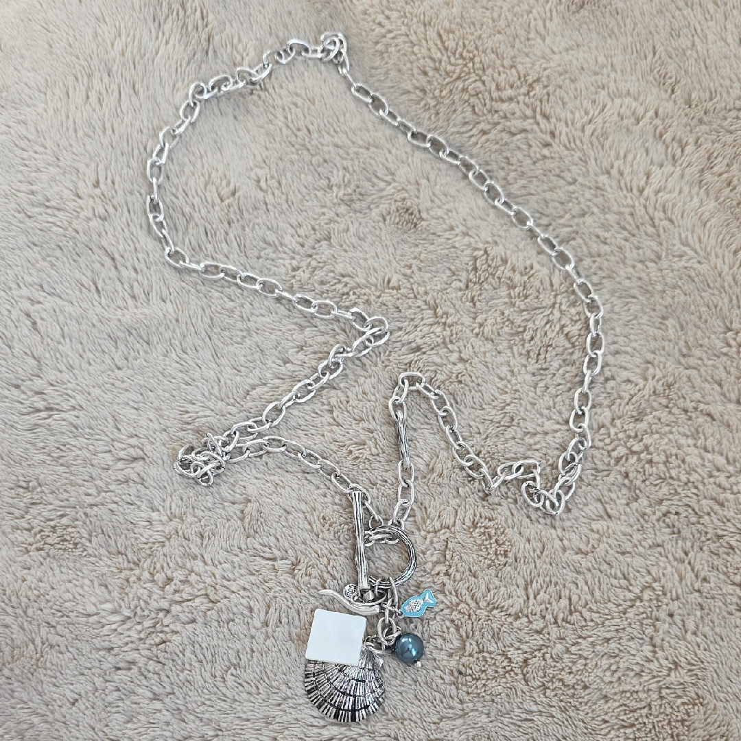 Cabi Silver And Blue Shell Pendant Necklace 22$
